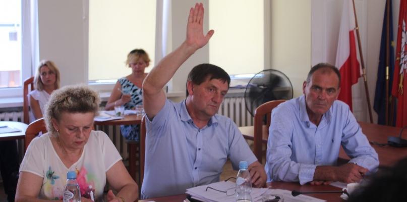 Powiat niesprawiedliwie dzieli pieniądze na remonty dróg w gminach 