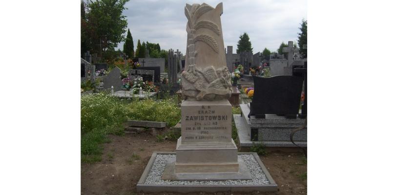 Kolejny zabytkowy nagrobek ocalony od zapomnienia