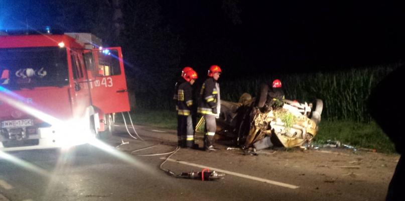 Matiz dachował pod Grochowem, kierowca w szpitalu