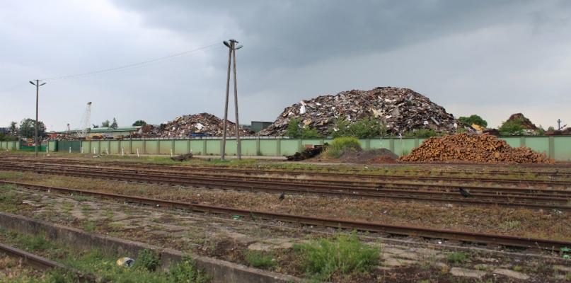 Rośnie hałda odpadów i niepokój mieszkańców