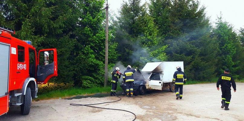 W Kosowie Lackim o poranku zapalił się polonez