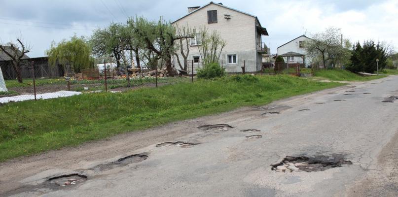 Prośby z Grochowa o remont drogi powiatowej jak grochem o ścianę…
