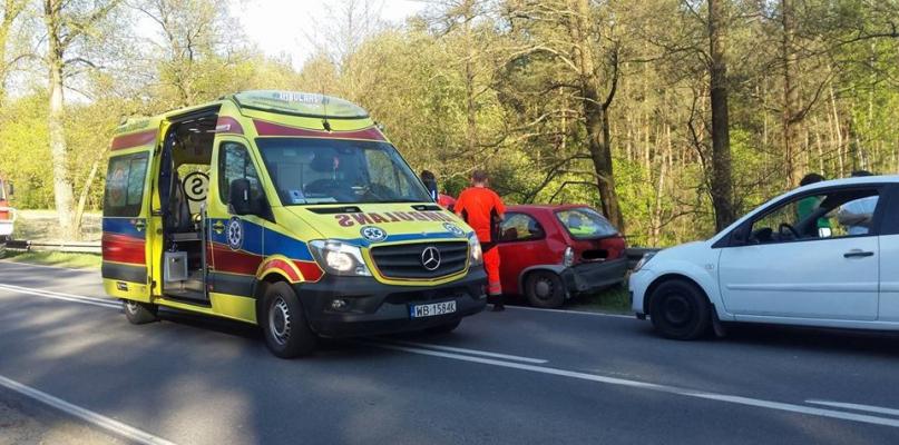 Wyprzedzał sznur pojazdów, a tu z naprzeciwka wyjechały samochody