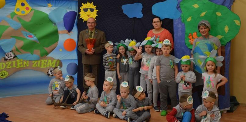 Dzień Ziemi spędzili z gościem z Nadleśnictwa Sokołów