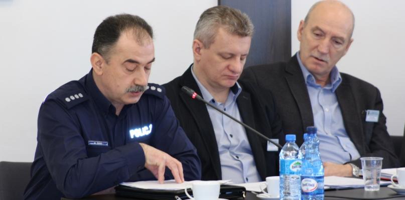 Na Działkowej komenda nie ustawi sztucznego policjanta…