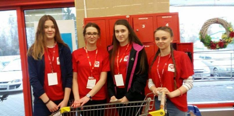 Zebrali ponad 200 kg żywności dla potrzebujących