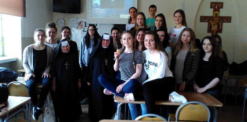 Przekonywały młodzież, że warto dzielić się sobą z drugim człowiekiem