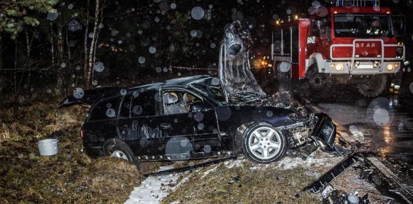 Wypadek pod Sokołowem. Cztery osoby ranne, w tym kobieta w ciąży.