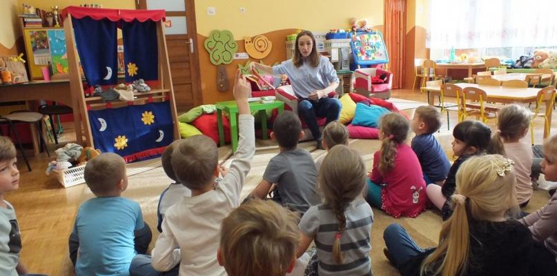 Aktorka Lidia Sadowa z wizytą u przedszkolaków