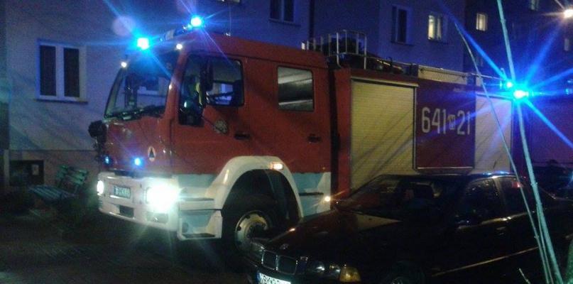 Alarm o ulatniającym się gazie w bloku postawił na nogi strażaków