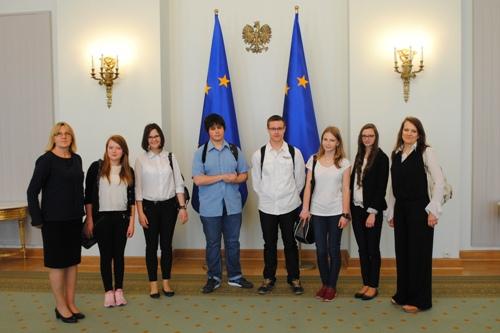 Licealiści w Pałacu Prezydenckim. Razem z Małyszem.