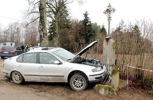Zatrzymał go krzyż