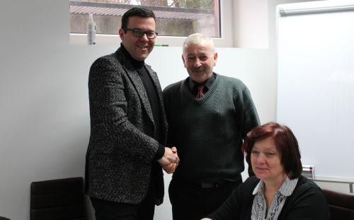 Uchwała uchylona, radny dziękuje...