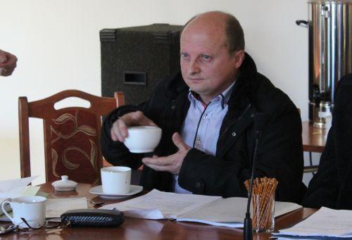 Nie czas śpiewać, gdy drogi dziurawe?
