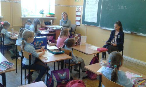 ?Dwójka? czyta dzieciom