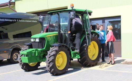 Mercedes i John Deere w ?Rolniku?