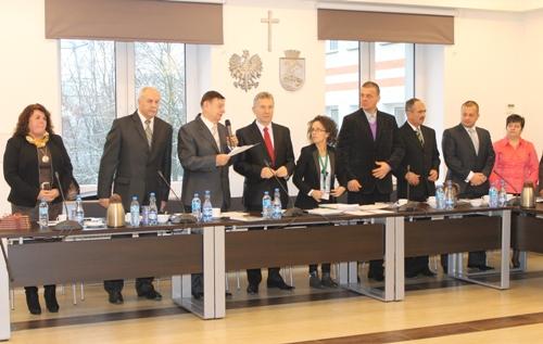 O zarobkach burmistrza i...