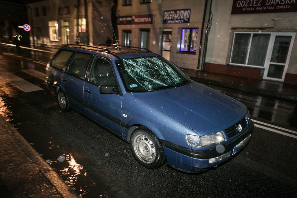 Silne uderzenie w pieszego