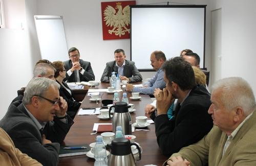 Chcą referendum i odsunięcia wiatraków