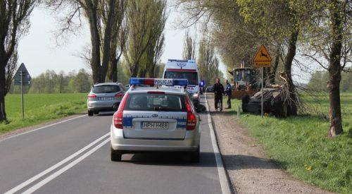 Staruszek dachował kangoo na feralnej drodze pod Suchodołem