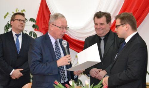 Wojewoda z samorządowcami m.in. o rozstawieniu karetek