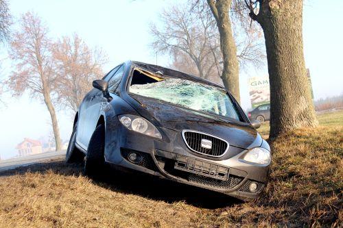 Pijany kierowca potrącił pijanego pieszego
