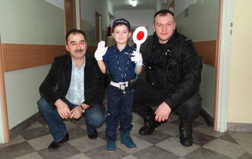 Już marzy o pracy w policji?