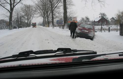 Ślisko na drogach, a będzie jeszcze gorzej