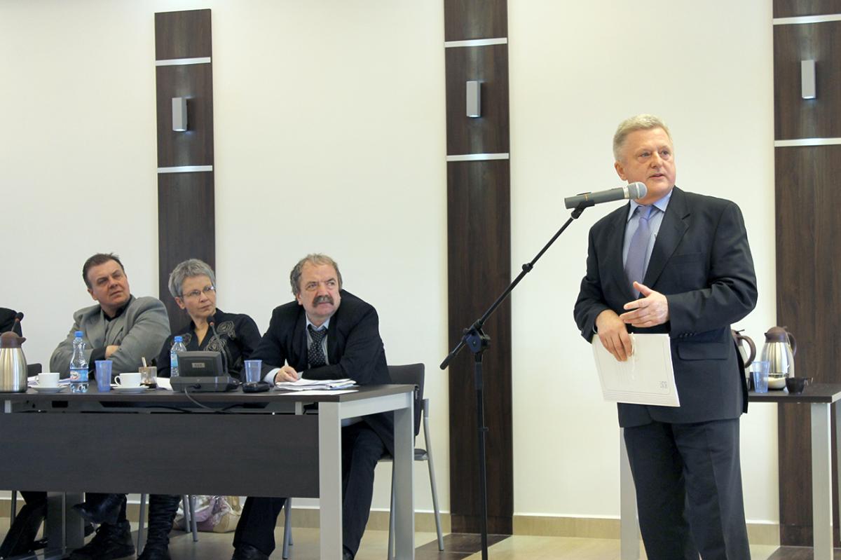 Władzy należy się pała!