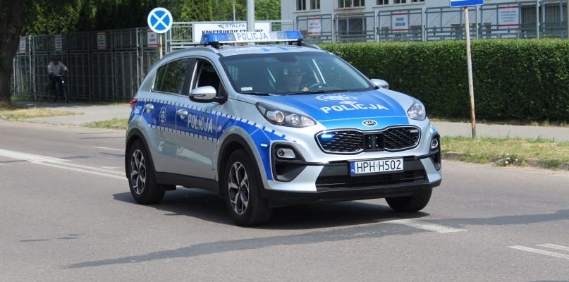 Ciężarowa scania uderzyła w sklep w Brzozowie