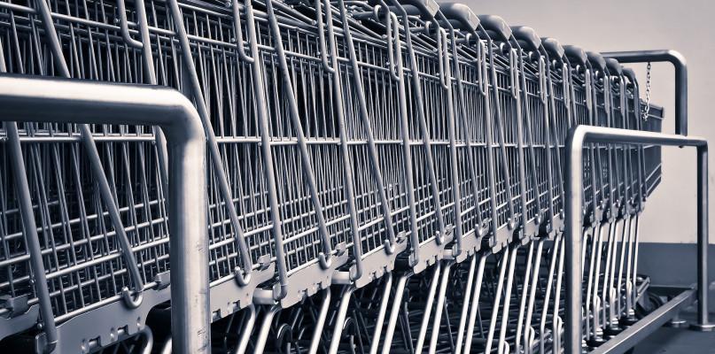 Duża sieć sklepów wycofuje TEN produkt. Wykryto groźną bakterię