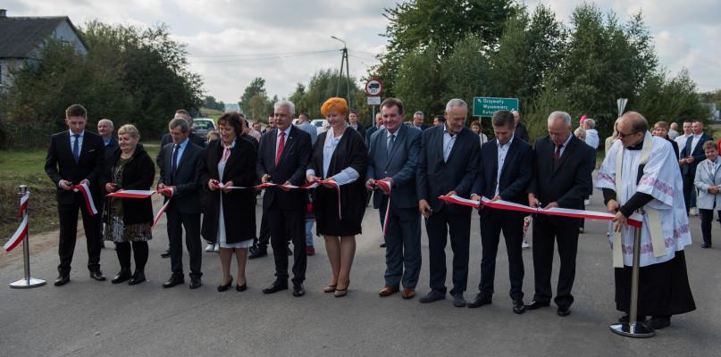 Sągole. Droga powiatowa otwarta po remoncie.