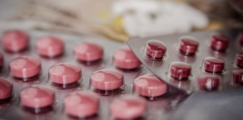 Zaczyna brakować antybiotyków! Farmaceuci wskazują, że...