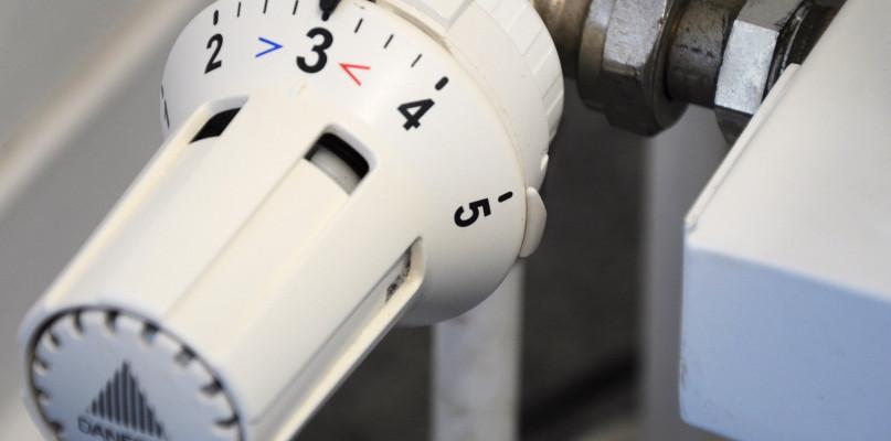 Kary za zbyt wysoką temperaturę w mieszkaniu? Rząd chce iść inną drogą