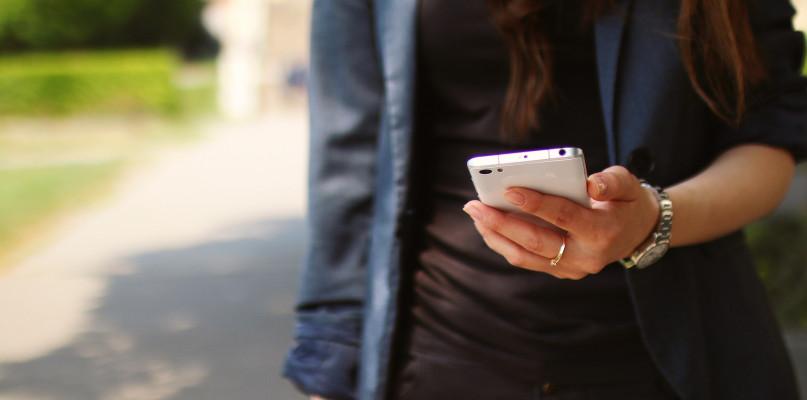 Każdy nowy telefon będzie miał rządowe aplikacje? 