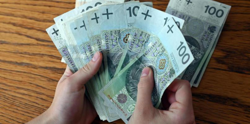 Wypłaty wystartowały! Taką kasę dostanie ok. 9 mln osób