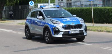 Znalazł plecak na placu zabaw, zaniósł na policję. A w środku...