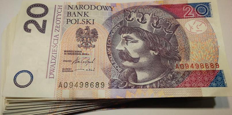 Mnóstwo skarg na taką działalność. UOKiK wyjaśnia działanie 17 banków!