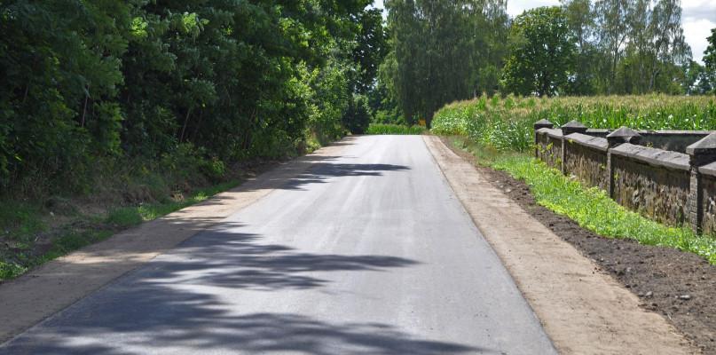 Mieszkańcy jeżdżą już po nowym asfalcie