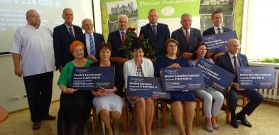 Samorządowcy z trzech powiatów odebrali czeki z Polskiego Ładu