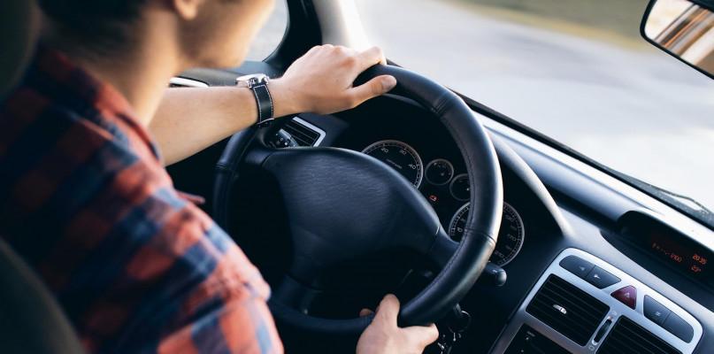 Kupujesz auto od osoby prywatnej? Lepiej nie zapomnij o tym terminie