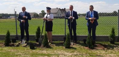 Tablica pamiątkowa, piknik i 100 tui na stulecie Wyrębu