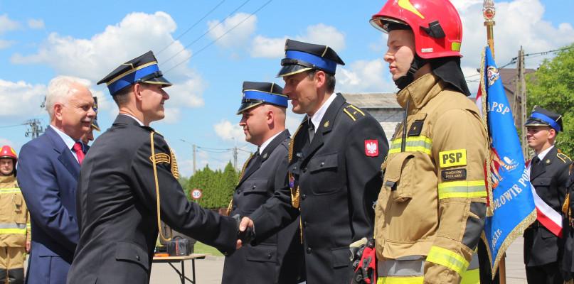 Święto w Państwowej Straży Pożarnej: medale, awanse i nowy samochód