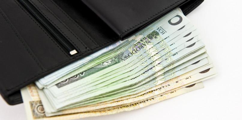 Projekt niewystarczający? Banki będą blokowały pomoc dla Polaków? 
