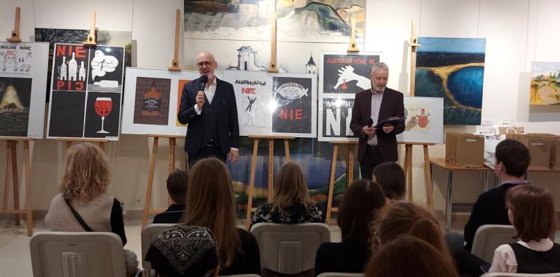 Nagrodzeni za antyalkoholowe prace plastyczne