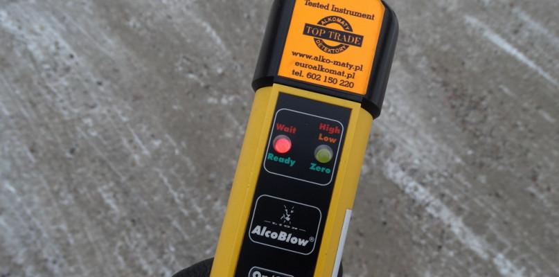 Jechał wężykiem, zatrzymał go inny kierowca