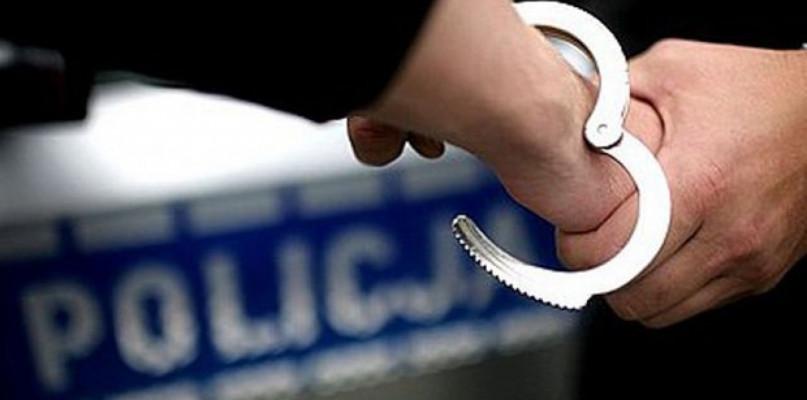 Policjanci chcieli tylko sprawdzić, czy ktoś nie potrzebuje pomocy...