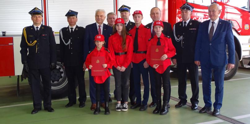 Młodzieżowe Drużyny Pożarnicze odebrały dotacje