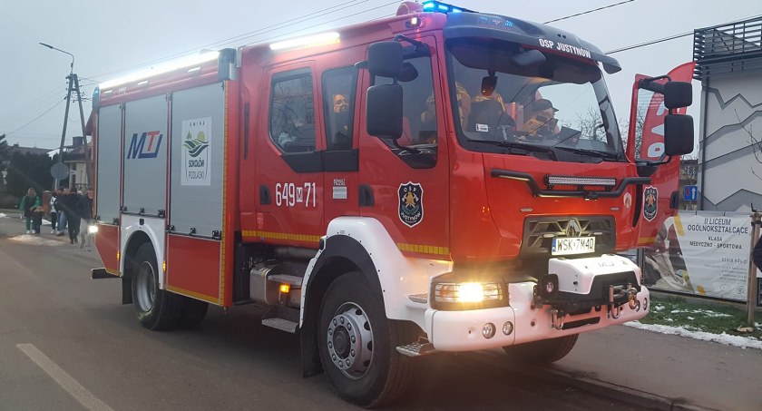OSP Sawice i OSP Łazów dostały pieniądze na zakup nowych wozów strażackich