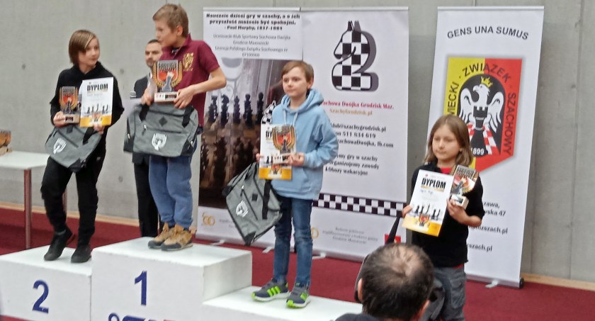 Mateusz Strus na podium Mistrzostw Mazowsza